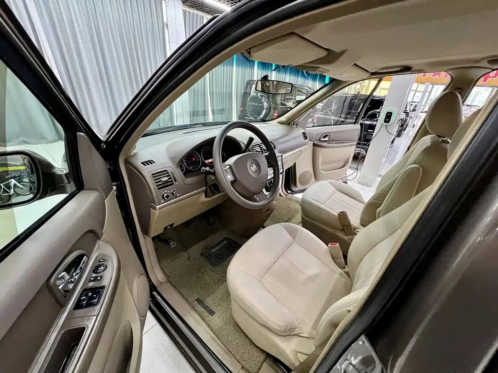 Buick GL8 — миниатюра 10