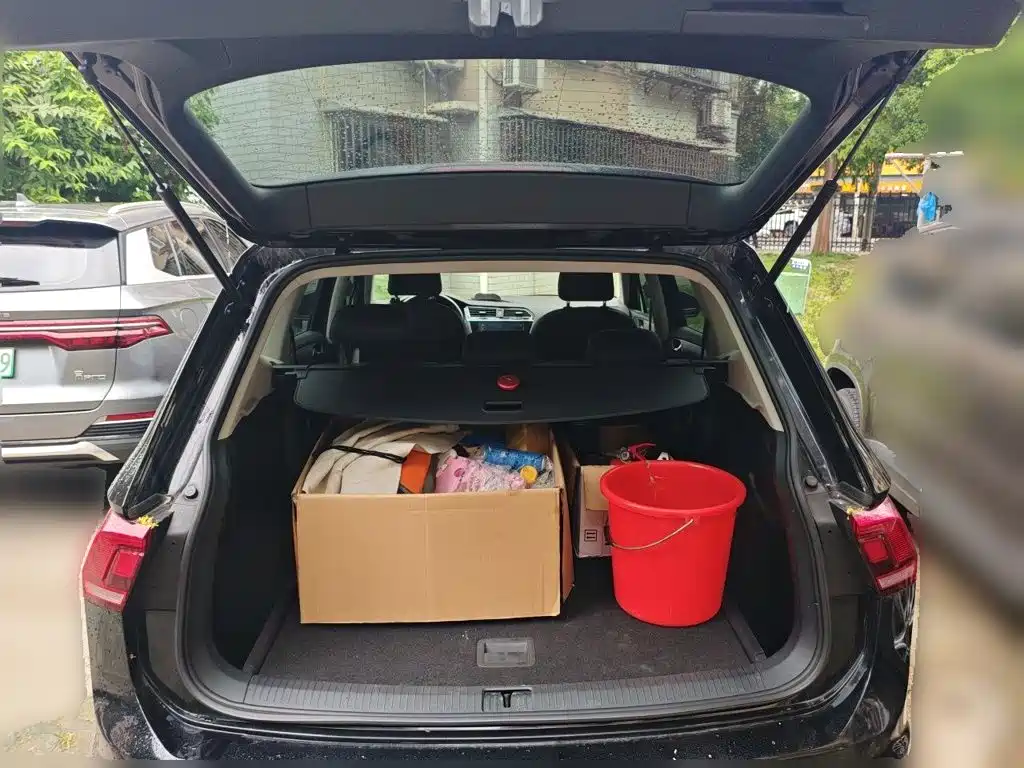Volkswagen Tiguan L — миниатюра 16