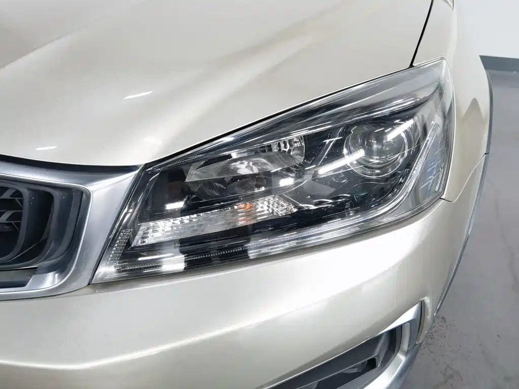 Geely Vision S1 — миниатюра 7