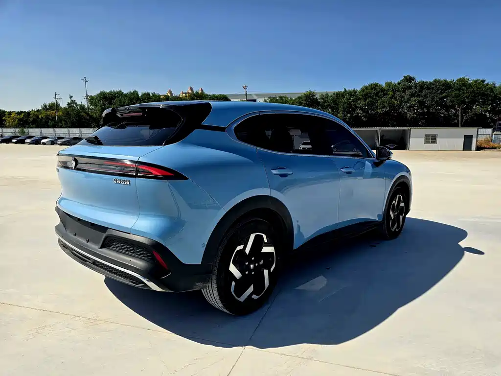 Baojun Yunhai — миниатюра 6
