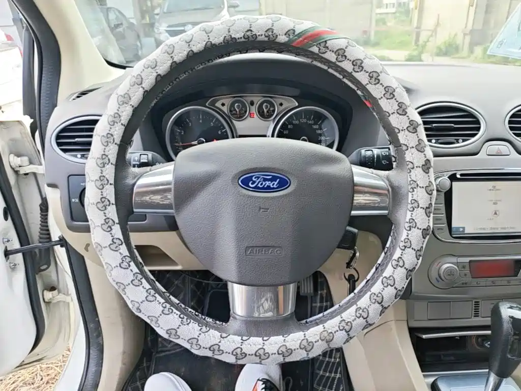 Ford Focus — миниатюра 11