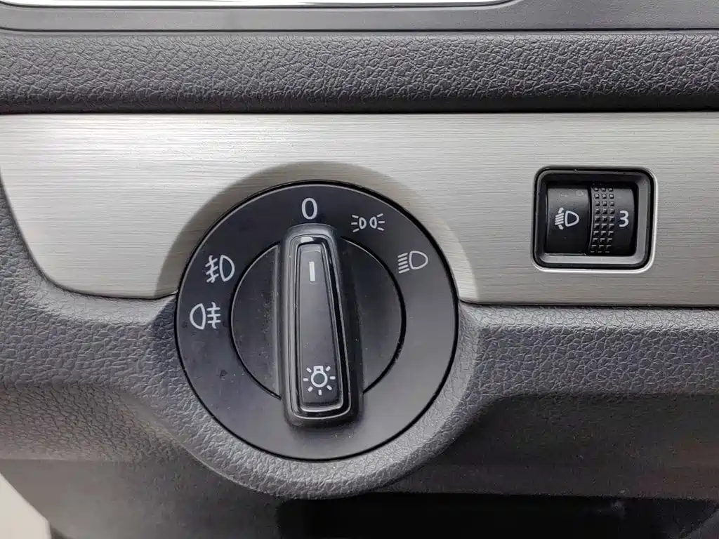 Volkswagen Lavida — миниатюра 21