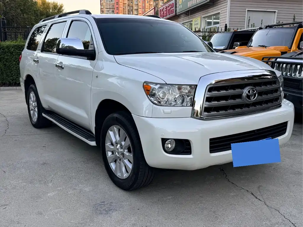 Toyota Sequoia — миниатюра 2