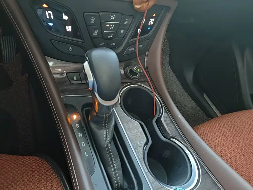 Buick Envision Plus — миниатюра 14