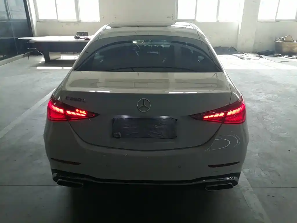 Mercedes-Benz C-Class — миниатюра 6