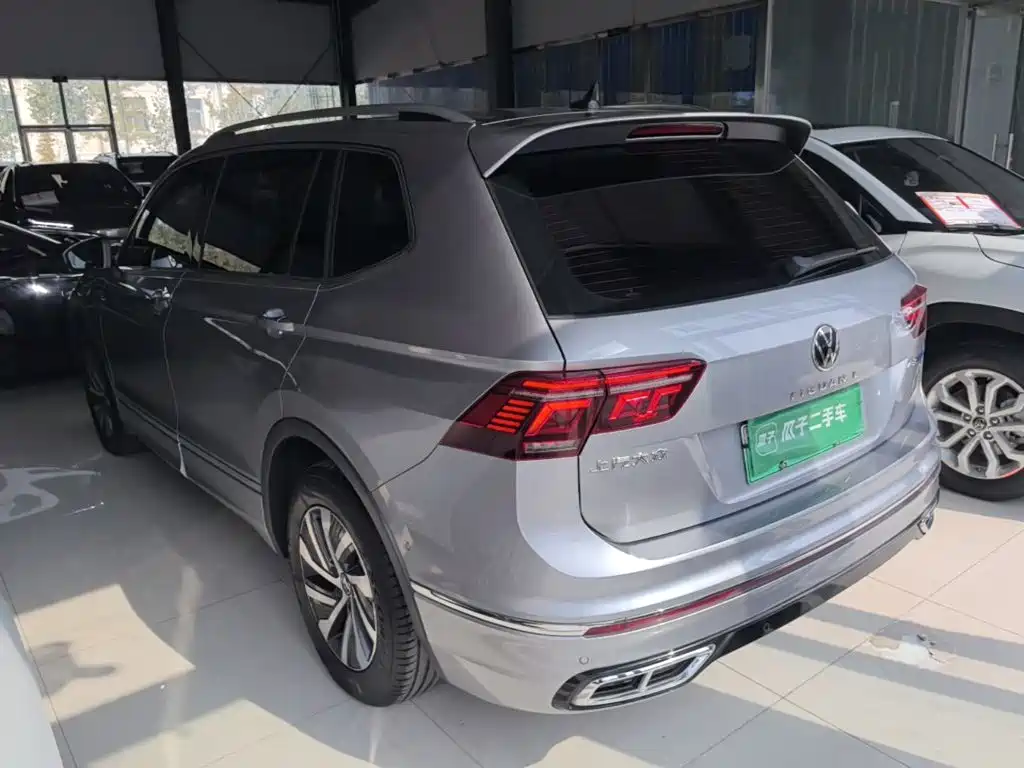 Volkswagen Tiguan L PHEV — миниатюра 5