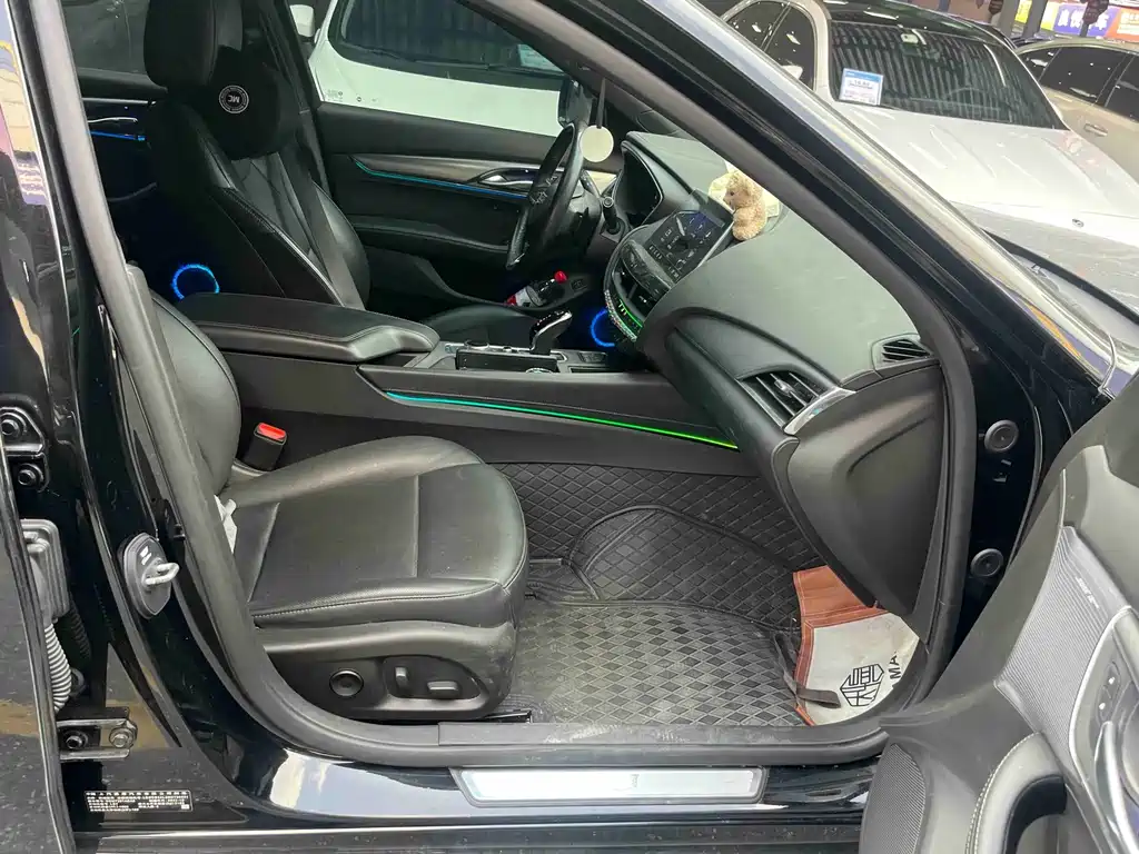Cadillac CT5 — миниатюра 13