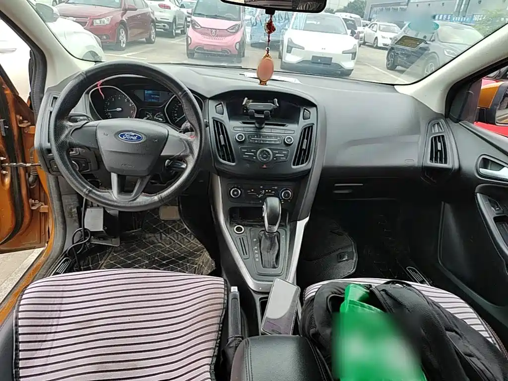 Ford Focus — миниатюра 10