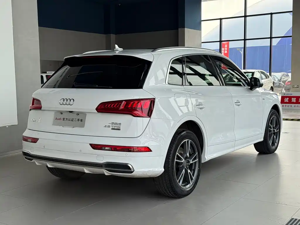 Audi Q5L — миниатюра 5