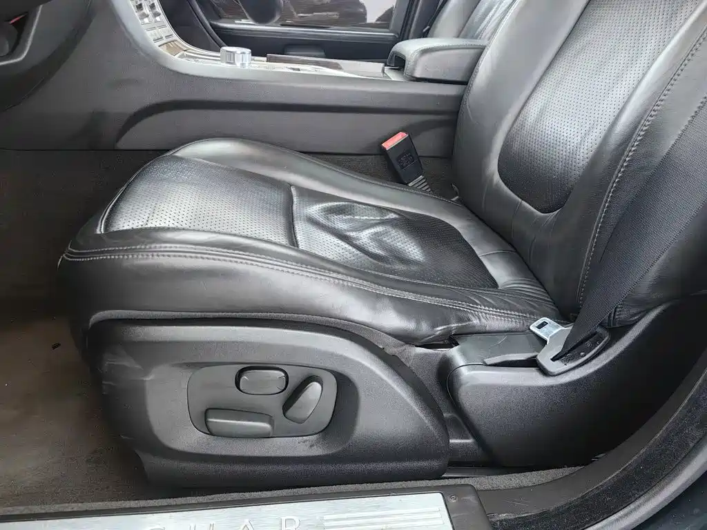 Jaguar XF — миниатюра 20