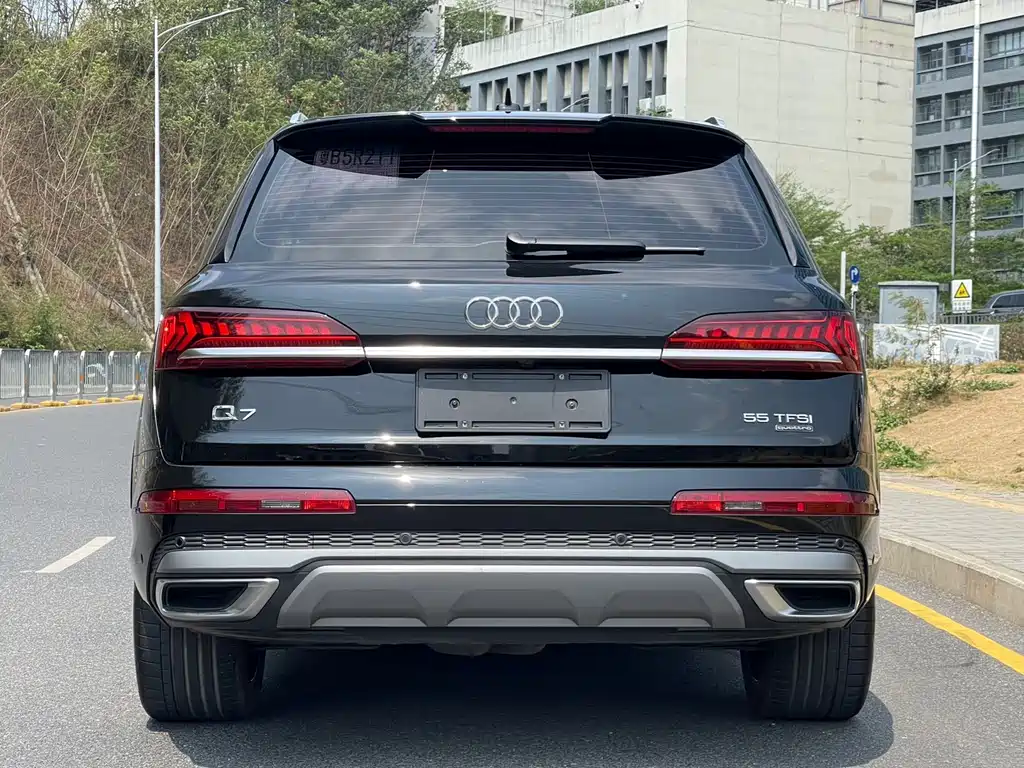 Audi Q7 — миниатюра 5