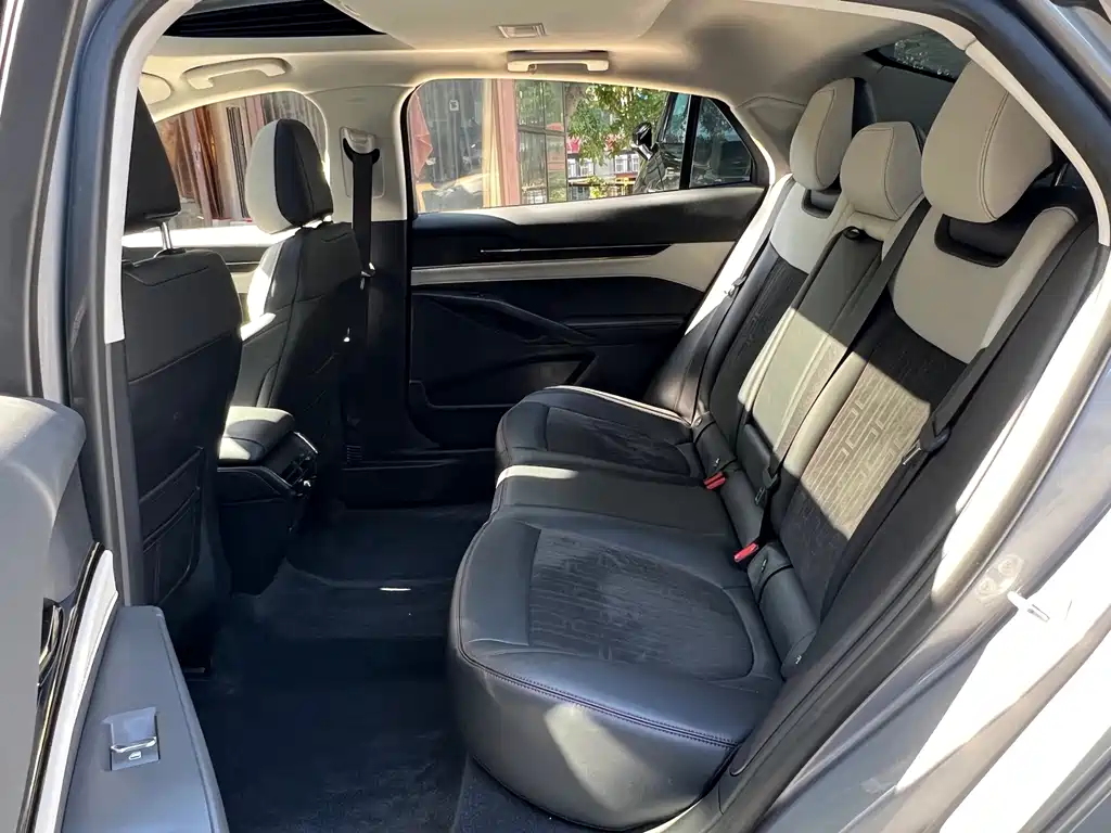 Ford Mondeo — миниатюра 11
