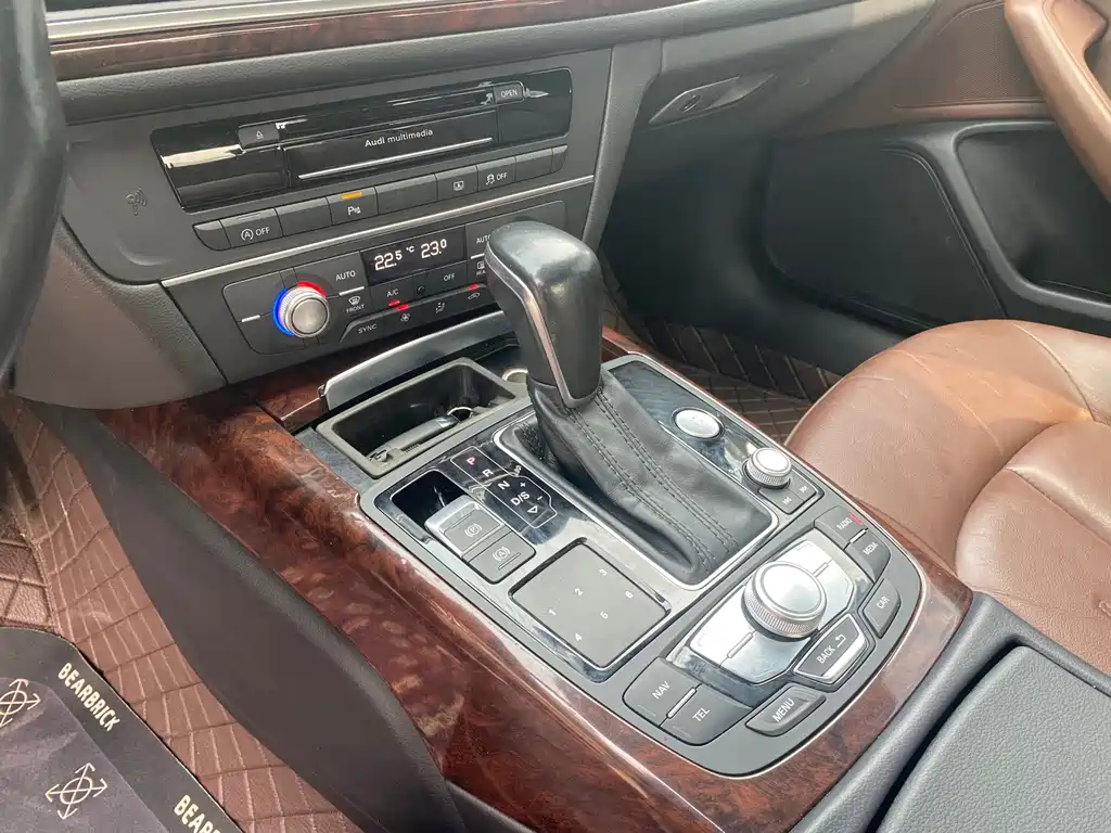 Audi A6L — миниатюра 11