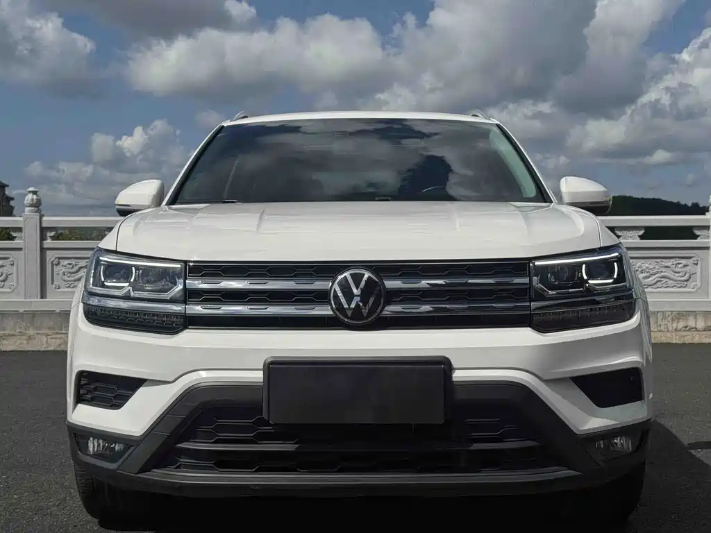 Volkswagen Tharu — миниатюра 2