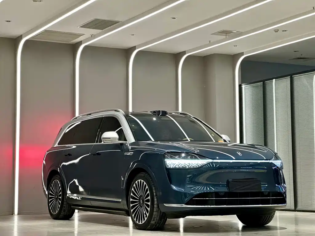 AITO ASK THE WORLD M9