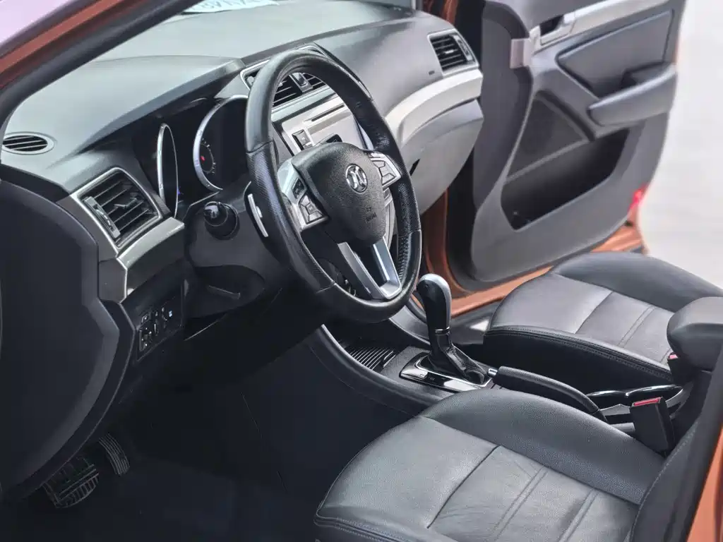 BAIC Senova X65 — миниатюра 11
