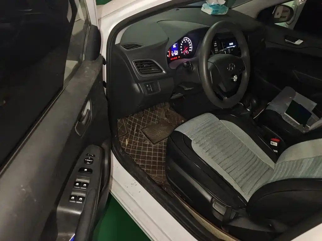 Hyundai Verna — миниатюра 12