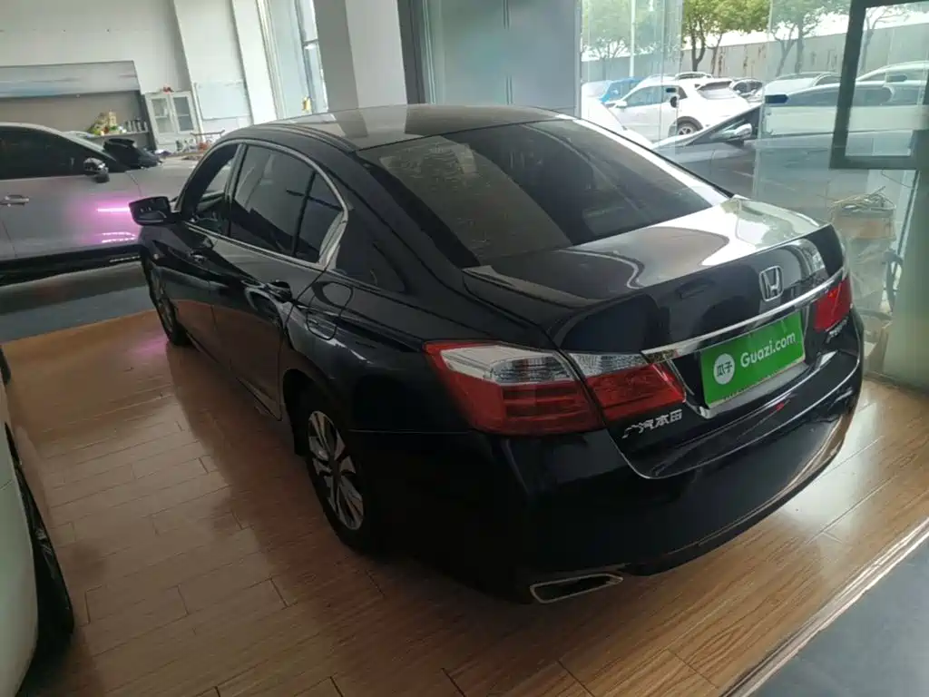 Honda Accord — миниатюра 5