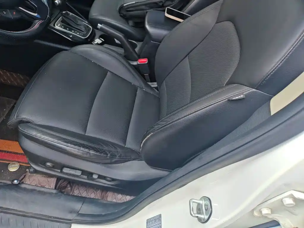 Kia Carens — миниатюра 15