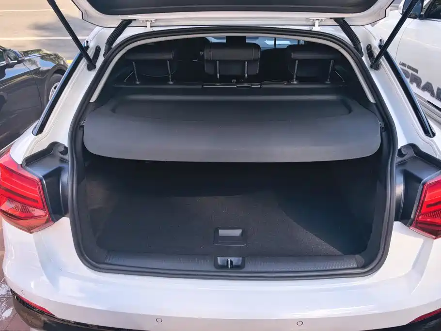 Audi Q2L — миниатюра 4