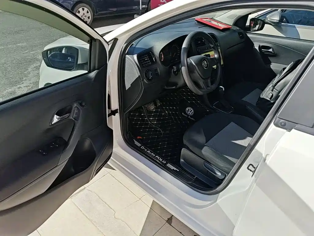 Volkswagen Polo — миниатюра 12