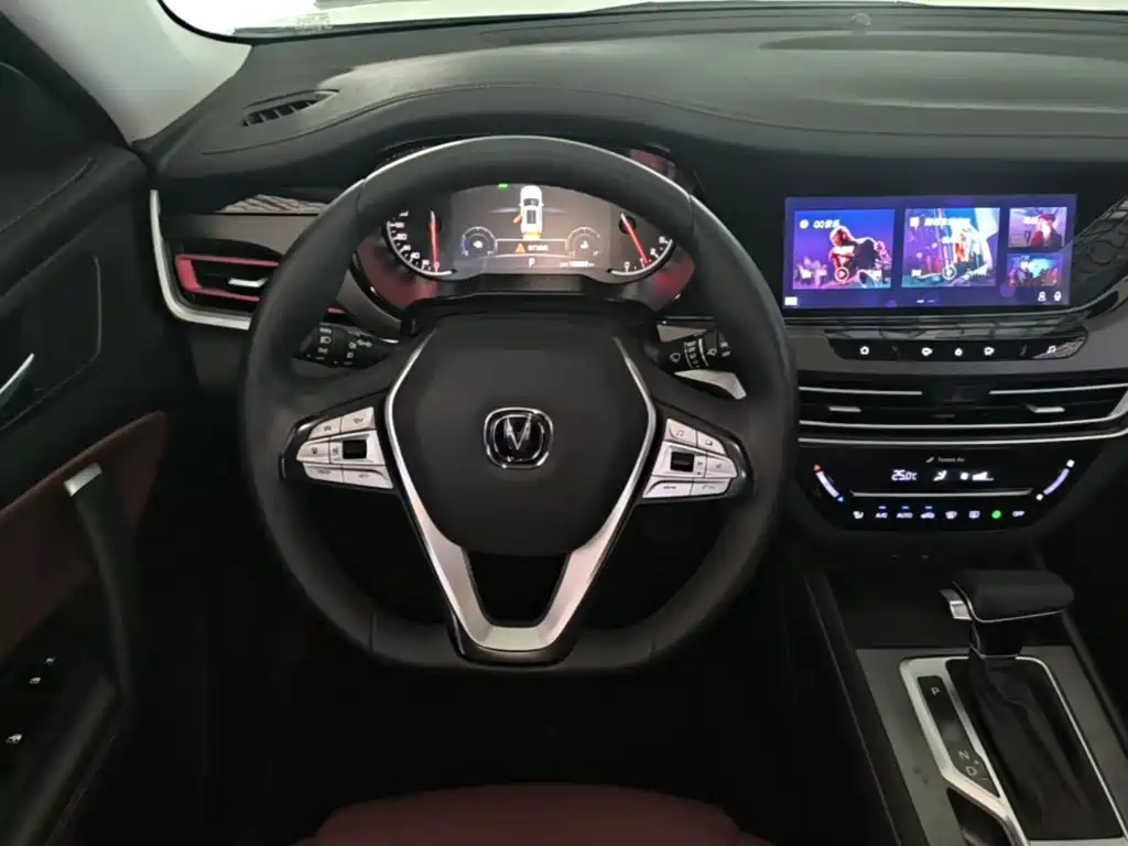 Changan CS35PLUS — миниатюра 11