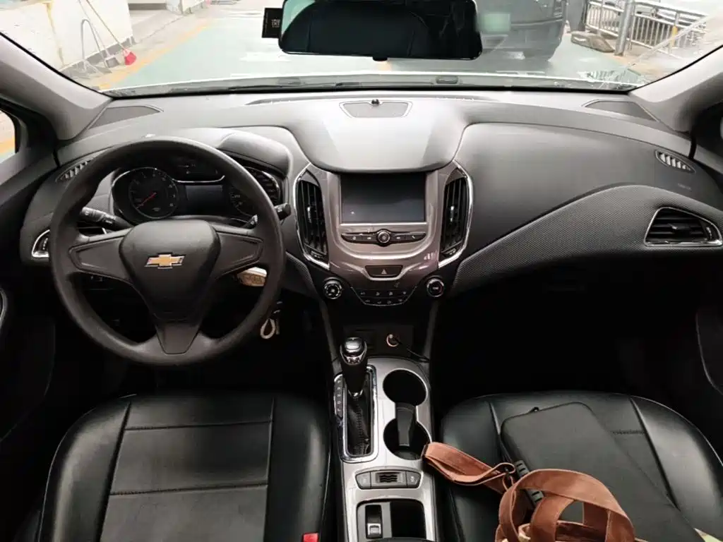 Chevrolet Cruze — миниатюра 10