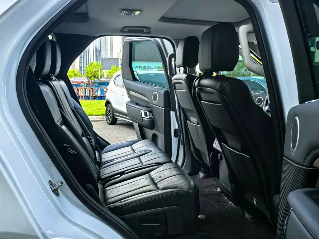 Land Rover Discovery — миниатюра 6