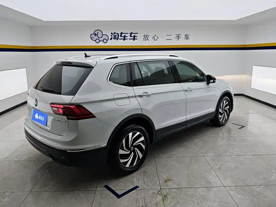 Volkswagen Tiguan L L 2024 300TSI AT
