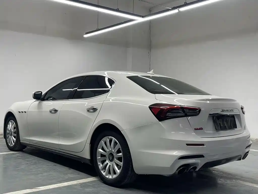MASERATI GHIBLI
