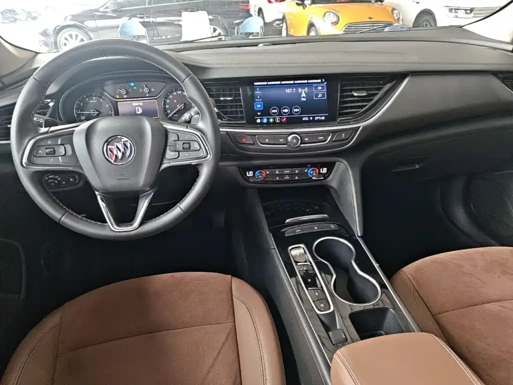 Buick Regal — миниатюра 10