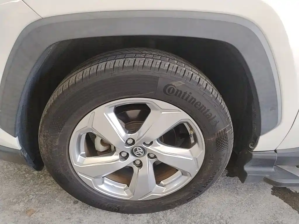Toyota RAV4 — миниатюра 23