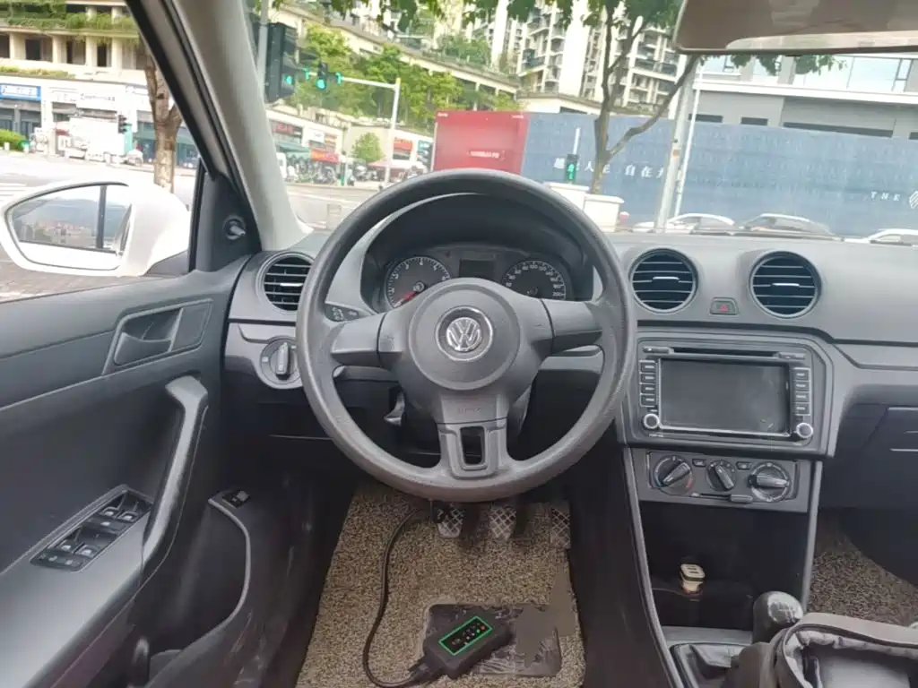 Volkswagen Jetta — миниатюра 11