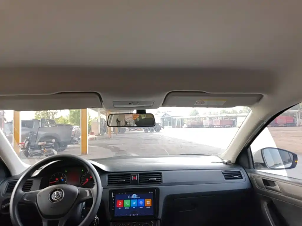 Volkswagen Santana — миниатюра 18