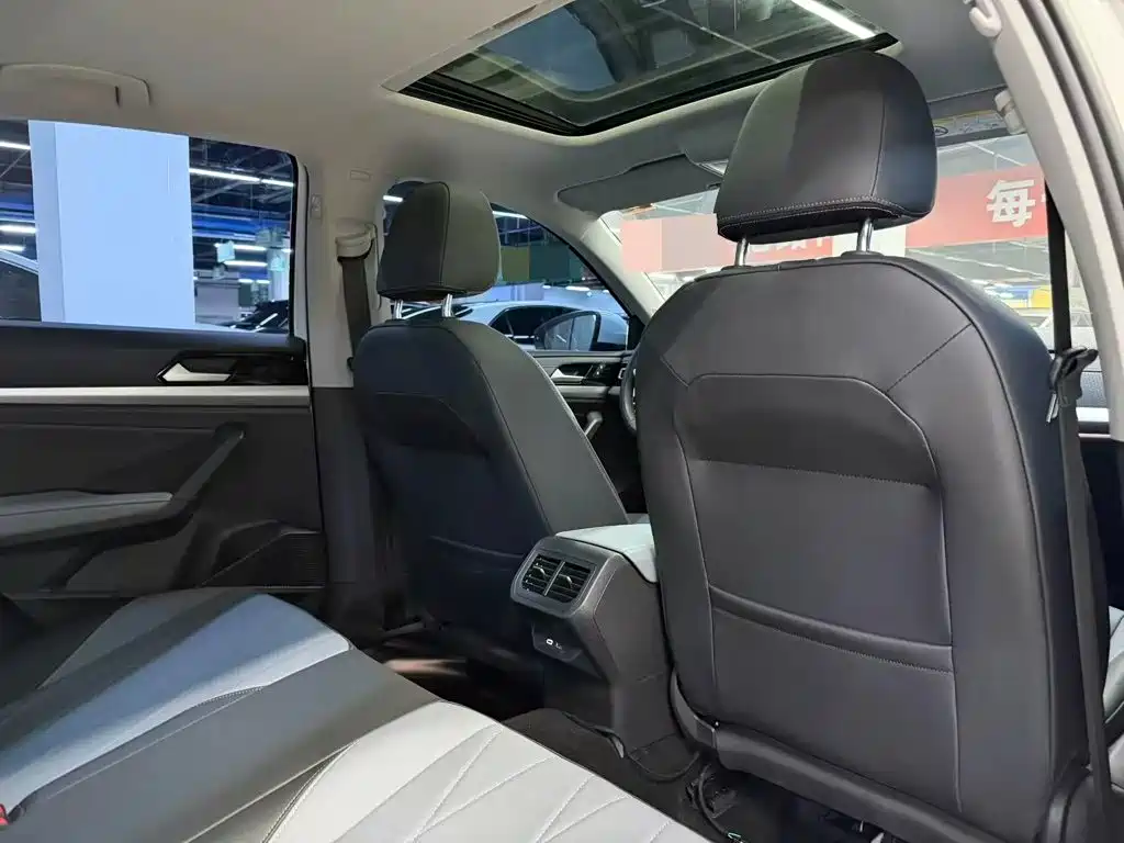Volkswagen Lavida — миниатюра 6