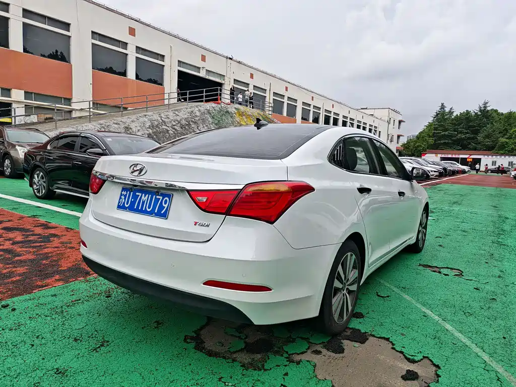 Hyundai Mistra — миниатюра 13