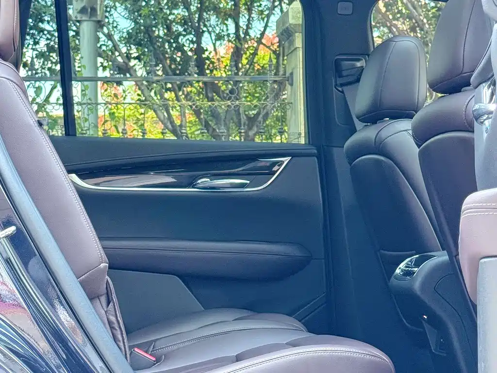 Cadillac XT6 — миниатюра 14