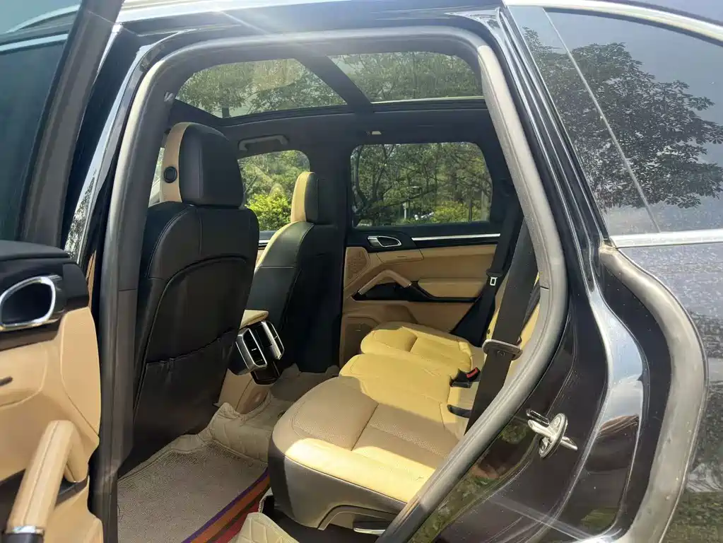 Porsche Cayenne Hybrid — миниатюра 5