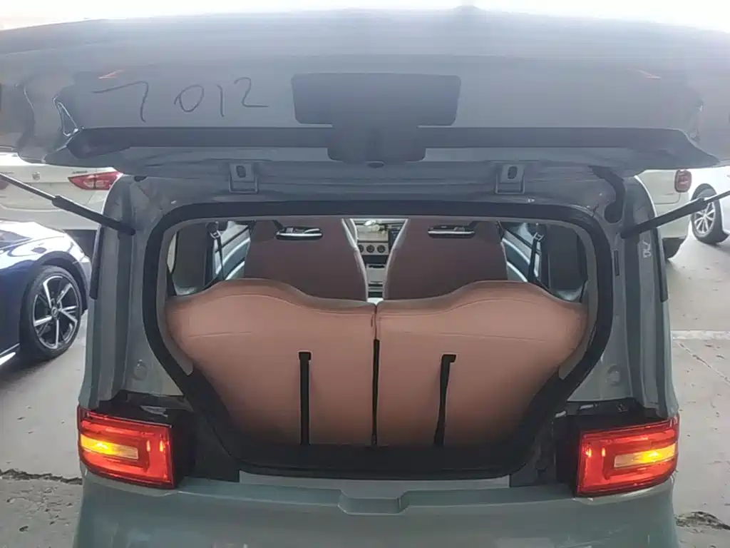 Wuling MINIEV — миниатюра 19
