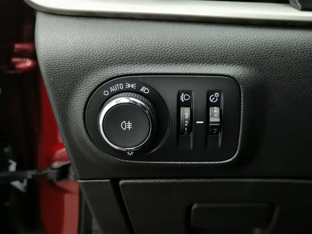 Buick Verano — миниатюра 21