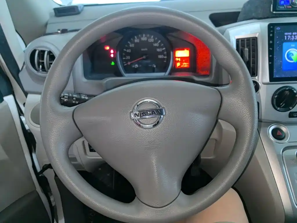 Nissan NV200 — миниатюра 11