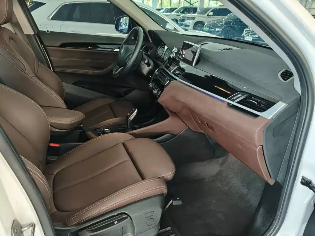 BMW X1 — миниатюра 10