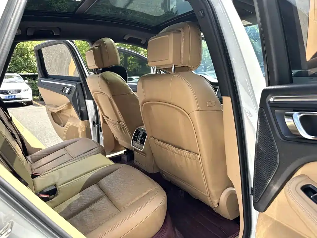 Porsche Macan — миниатюра 15