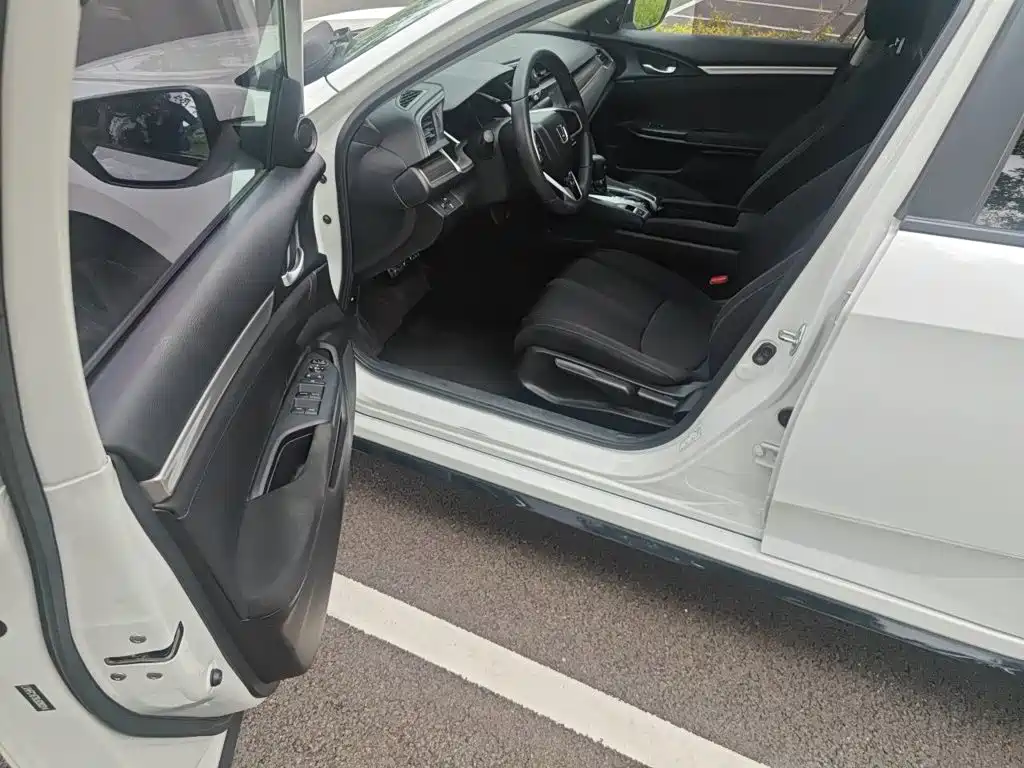 Honda Civic — миниатюра 14