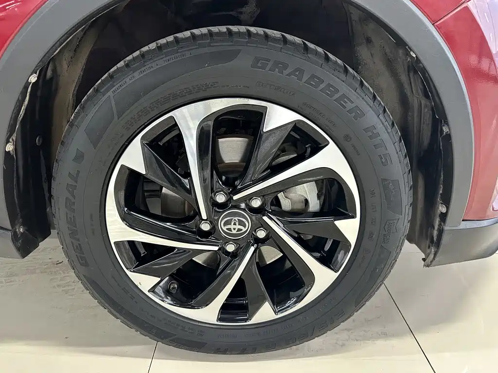Toyota IZOA — миниатюра 8