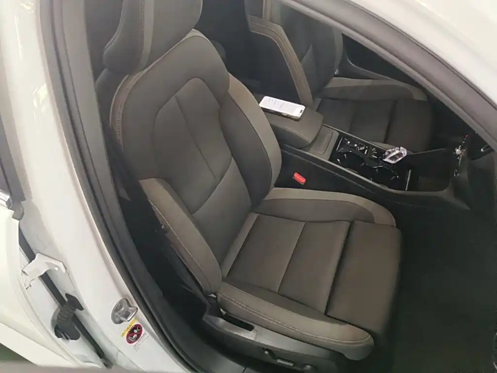 Volvo XC40 — миниатюра 25
