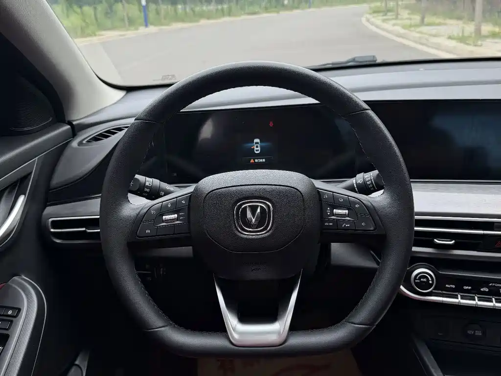 Changan Eado — миниатюра 8