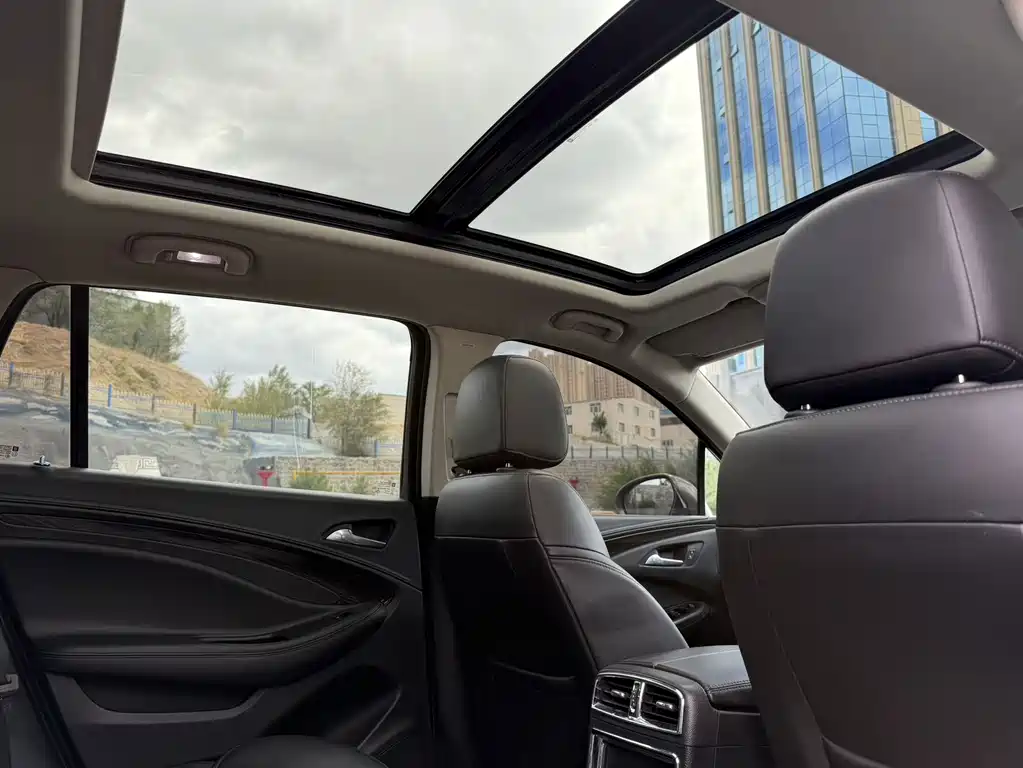 Buick Envision Plus — миниатюра 12