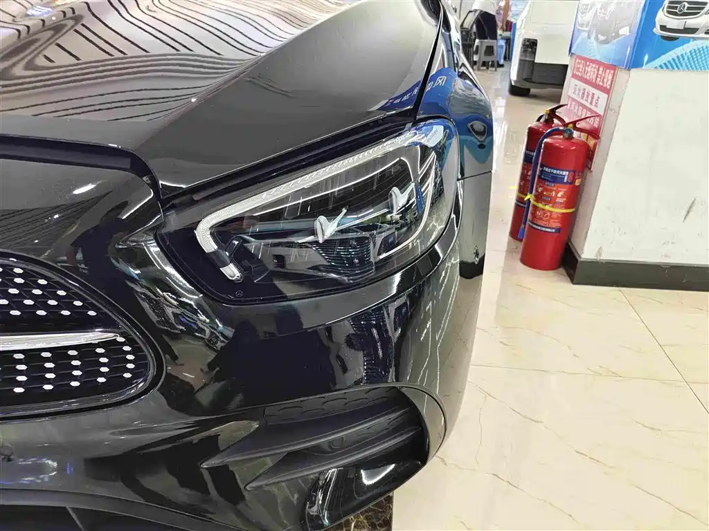 Mercedes-Benz E-Class (Import) — миниатюра 9
