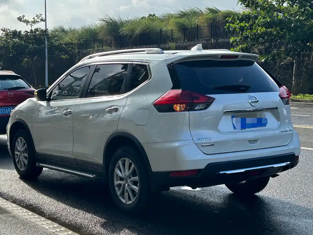 Nissan X-Trail — миниатюра 7